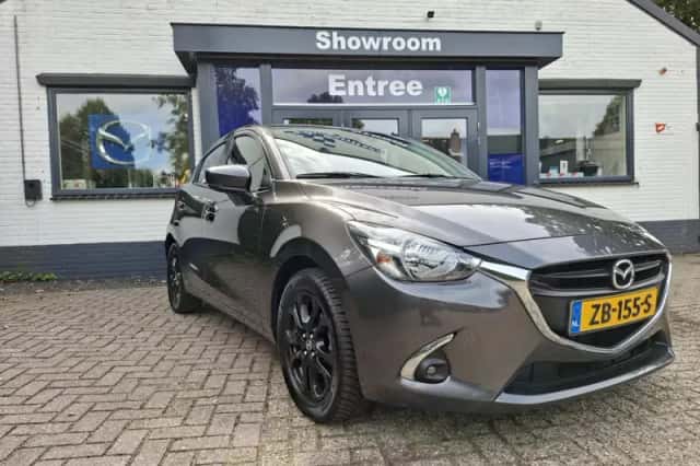 Mazda 2 (2019) thumbnail 2