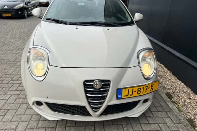Alfa Romeo Mito (2009) thumbnail 4