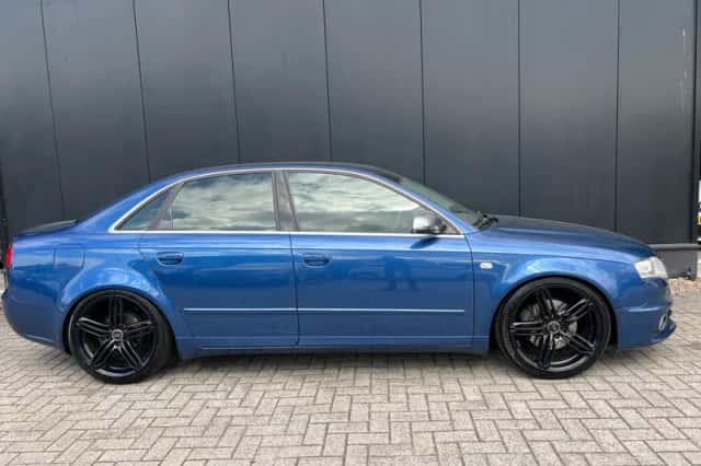 Audi A4 (2007) thumbnail 3