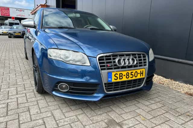 Audi A4 (2007) thumbnail 4
