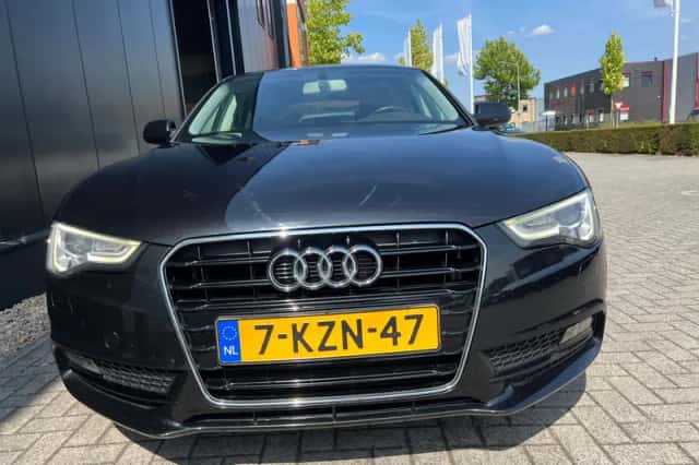 Audi A5 (2013) thumbnail 2