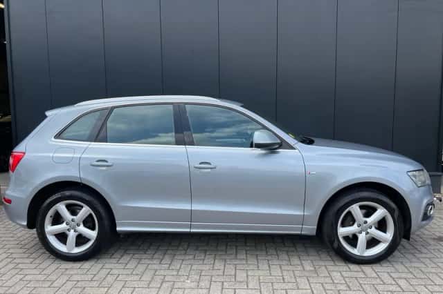 Audi Q5 (2009) thumbnail 3