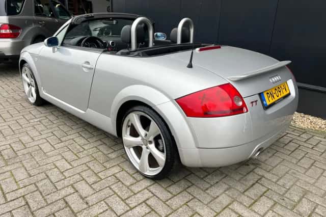 Audi TT (2002) thumbnail 3