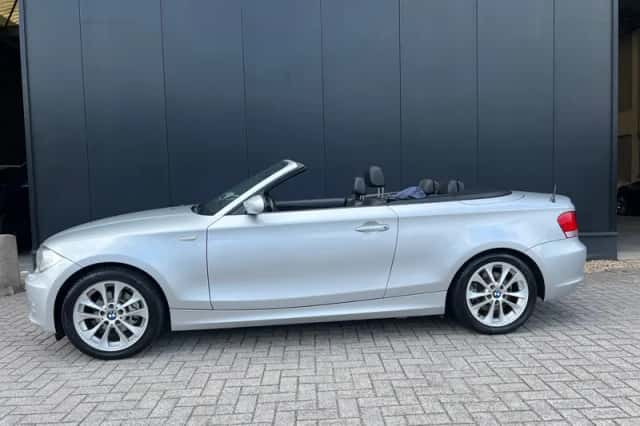 BMW 1-Serie (2009) thumbnail 3
