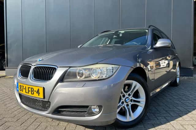 BMW 3-Serie (2010) thumbnail 1