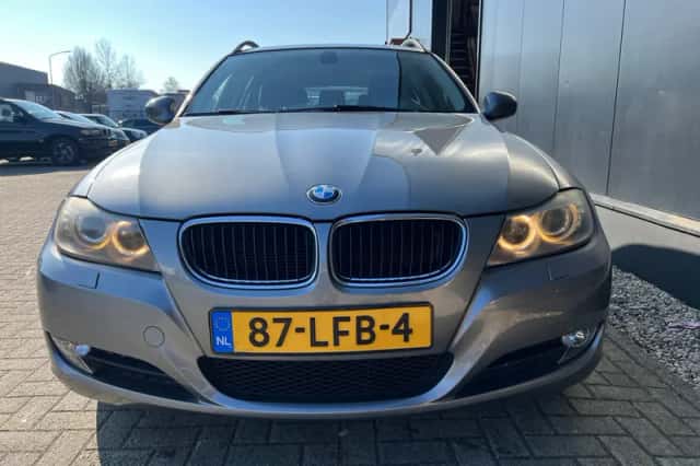 BMW 3-Serie (2010) thumbnail 5
