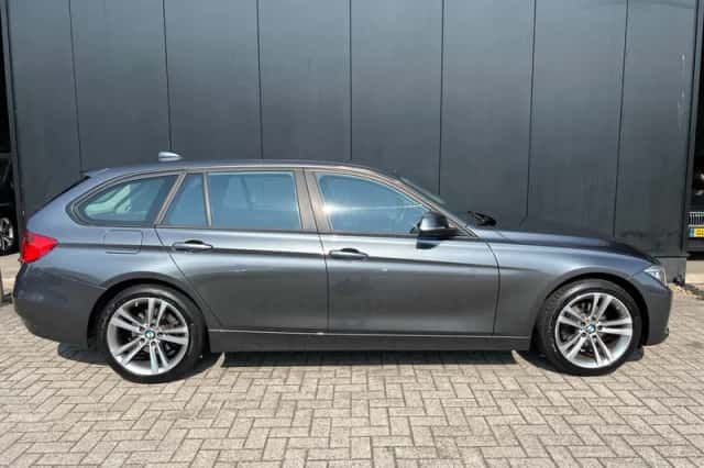 BMW 3-Serie (2014) thumbnail 4