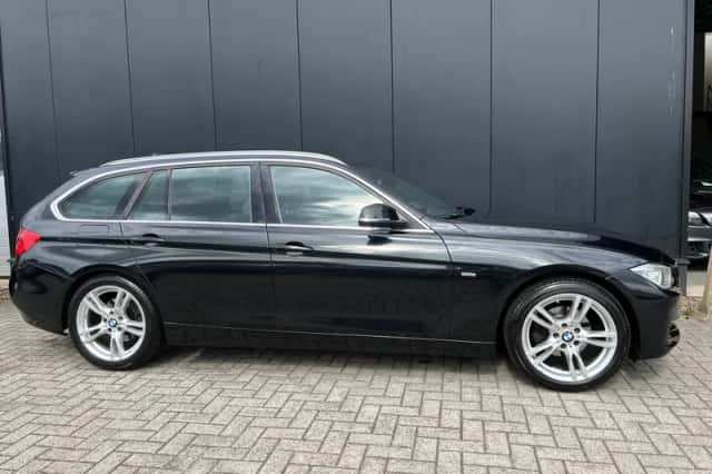 BMW 3-Serie (2013) thumbnail 3