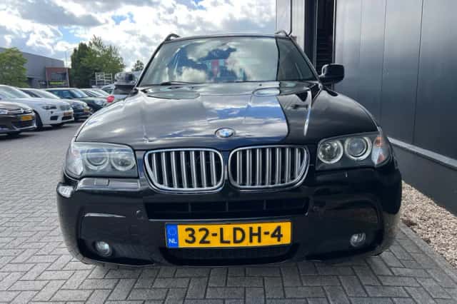 BMW X3 (2010) thumbnail 4