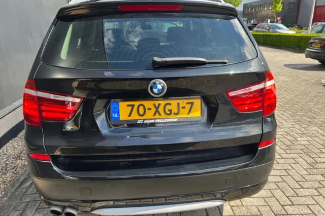 BMW X3 (2012) thumbnail 5