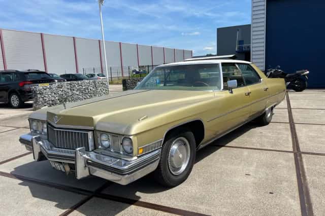 Cadillac De Ville (1973) thumbnail 1