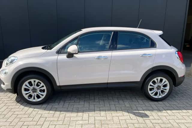 Fiat 500X (2015) thumbnail 2