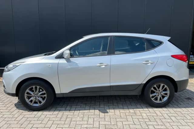 Hyundai ix35 (2014) thumbnail 2