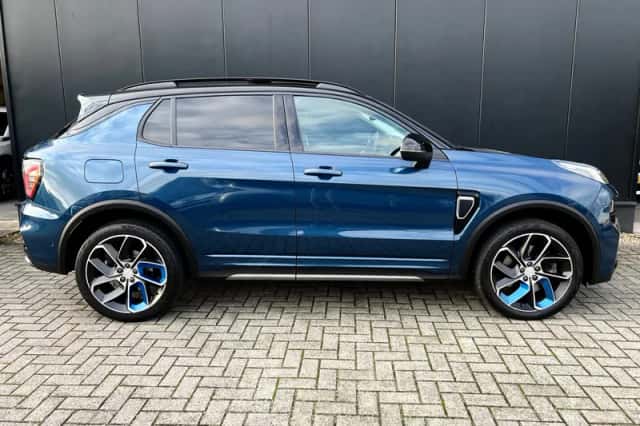 Lynk & Co 01 (2022) thumbnail 3