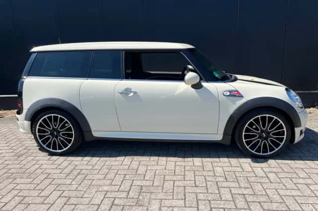 MINI Clubman (2008) thumbnail 3