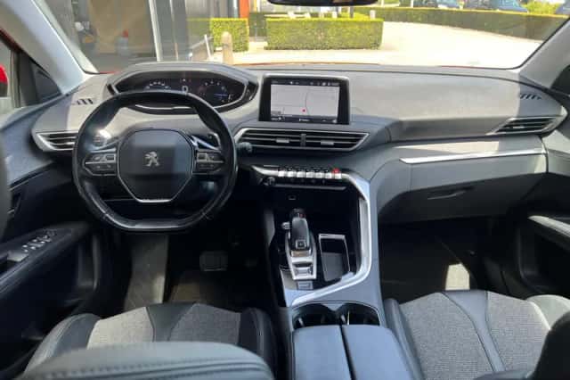 Peugeot 3008 (2019) thumbnail 6