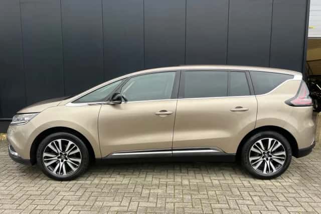 Renault Espace (2015) thumbnail 2
