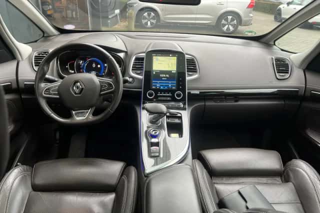 Renault Espace (2015) thumbnail 6