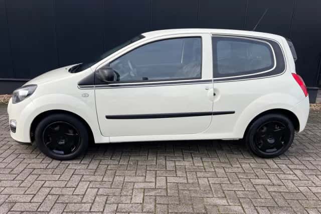 Renault Twingo (2013) thumbnail 2