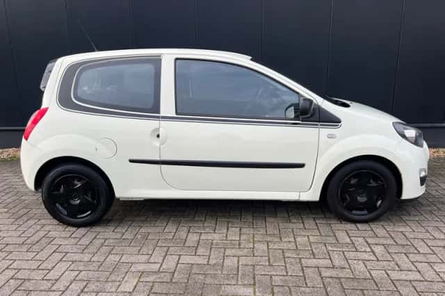 Renault Twingo (2013) thumbnail 3