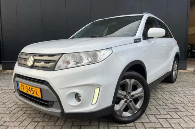 Suzuki Vitara (2016) thumbnail 1
