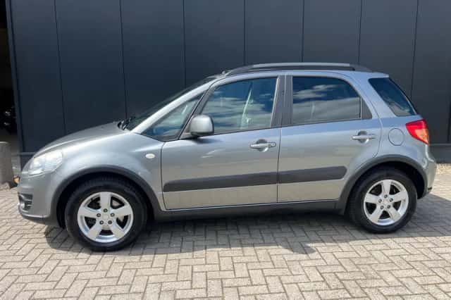 Uniek! Suzuki SX4 (2011) thumbnail 2