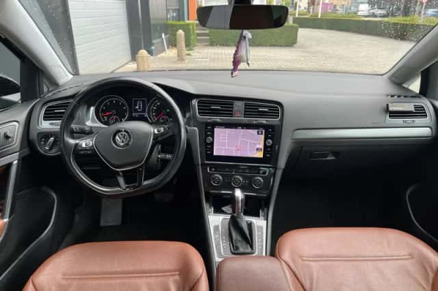 Volkswagen Golf (2018) thumbnail 6