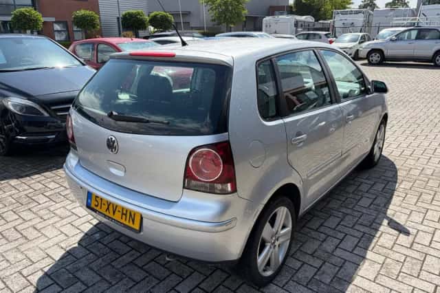 Volkswagen Polo (2007) thumbnail 3
