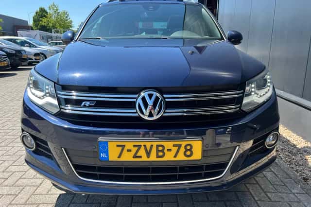 Volkswagen Tiguan (2015) thumbnail 4