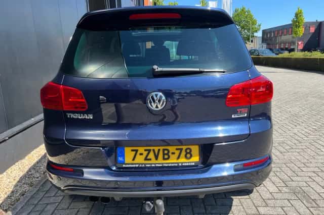 Volkswagen Tiguan (2015) thumbnail 5