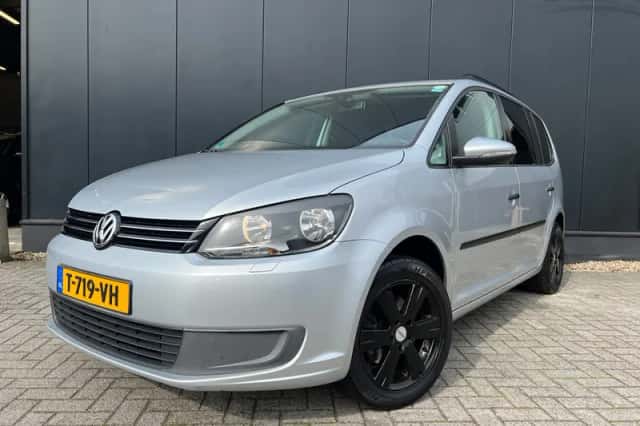 Volkswagen Touran (2011) thumbnail 1