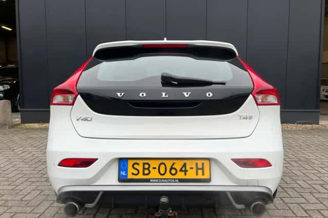 Volvo V40 (2018) thumbnail 5