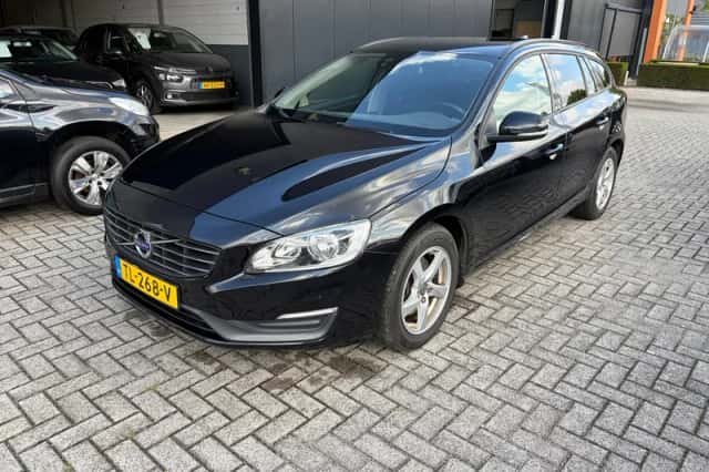 Volvo V60 (2014) thumbnail 1