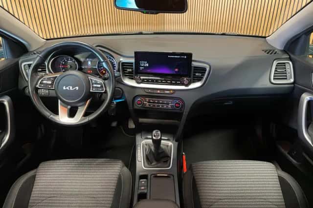 Kia Ceed (2022) thumbnail 6