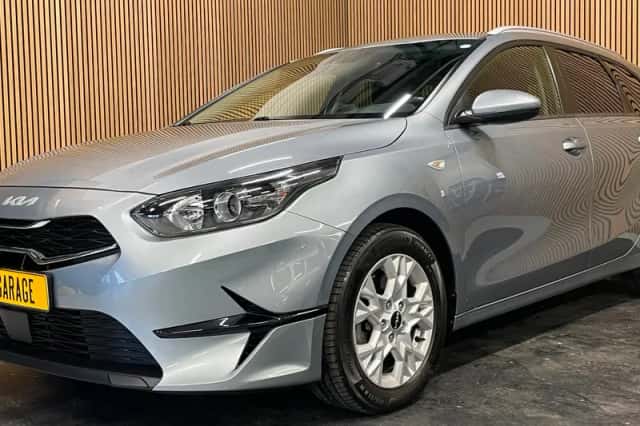 Kia Ceed (2023) thumbnail 4