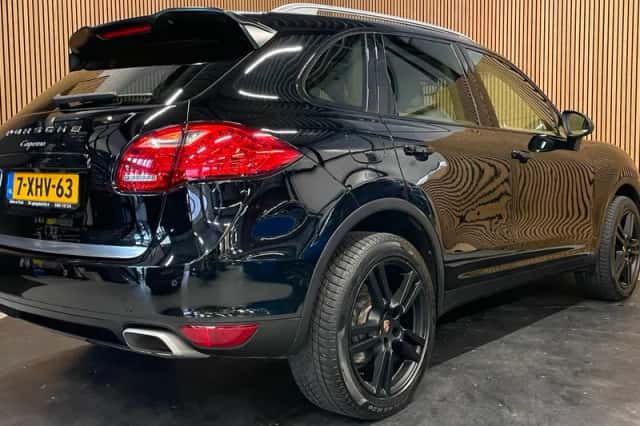 Porsche Cayenne (2012) thumbnail 4