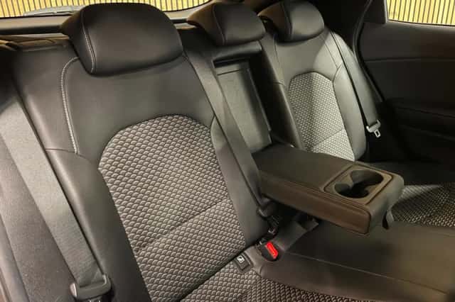 Kia XCeed (2023) thumbnail 6