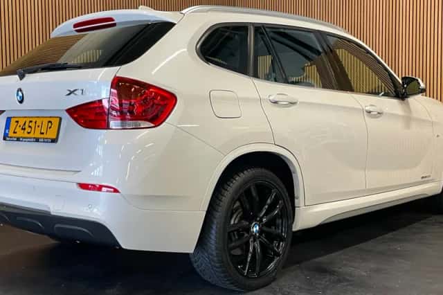 BMW X1 (2015) thumbnail 4