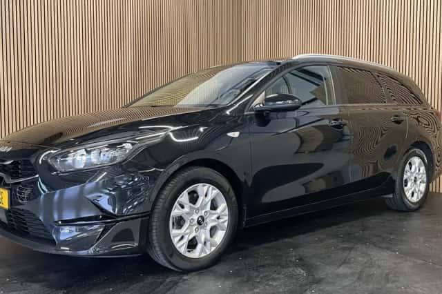 Kia Ceed (2023) thumbnail 4