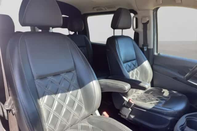 Mercedes-Benz Vito (2018) thumbnail 2