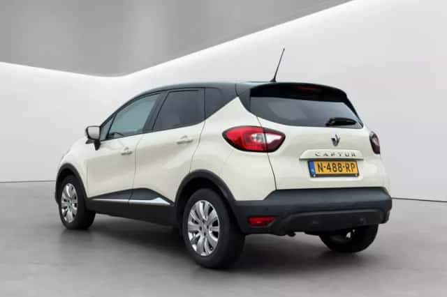 Renault Captur (2013) thumbnail 3