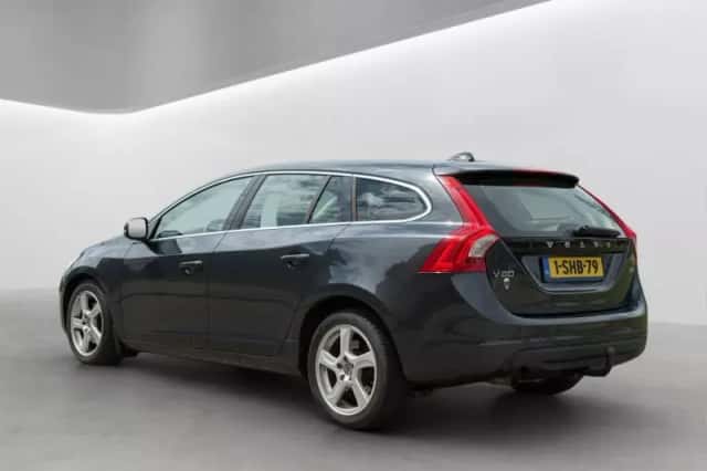 Volvo V60 (2012) thumbnail 3