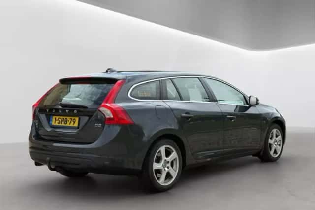 Volvo V60 (2012) thumbnail 5