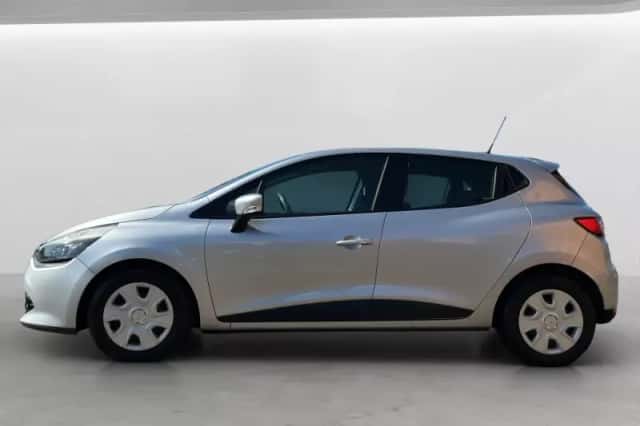 Renault Clio (2015) thumbnail 3