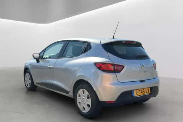 Renault Clio (2015) thumbnail 4