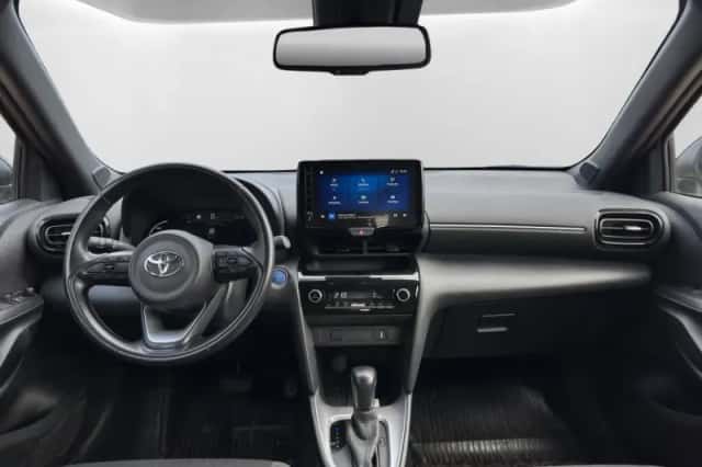 Toyota Yaris Cross (2022) thumbnail 2