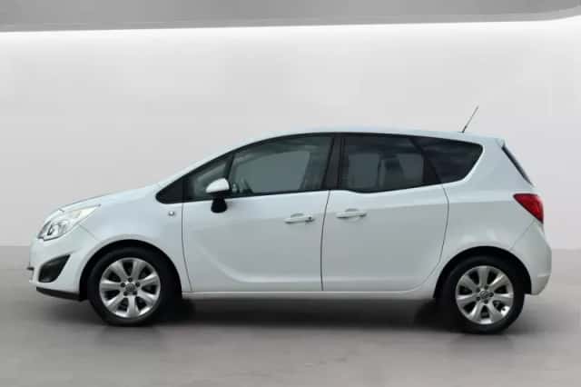 Opel Meriva (2011) thumbnail 3