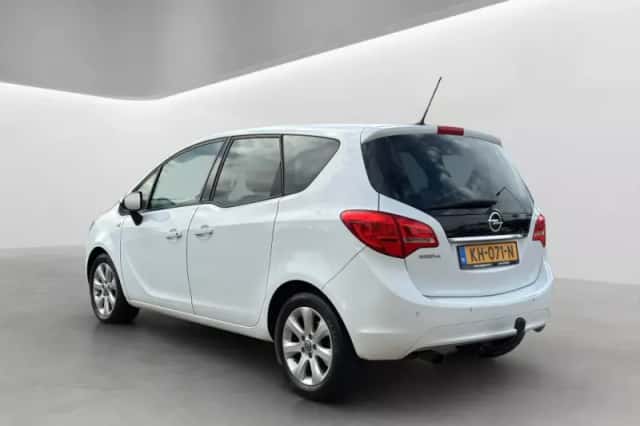 Opel Meriva (2011) thumbnail 5
