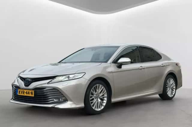 Toyota Camry (2021) thumbnail 1