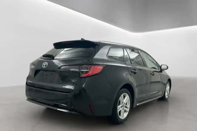 Toyota Corolla (2022) thumbnail 3